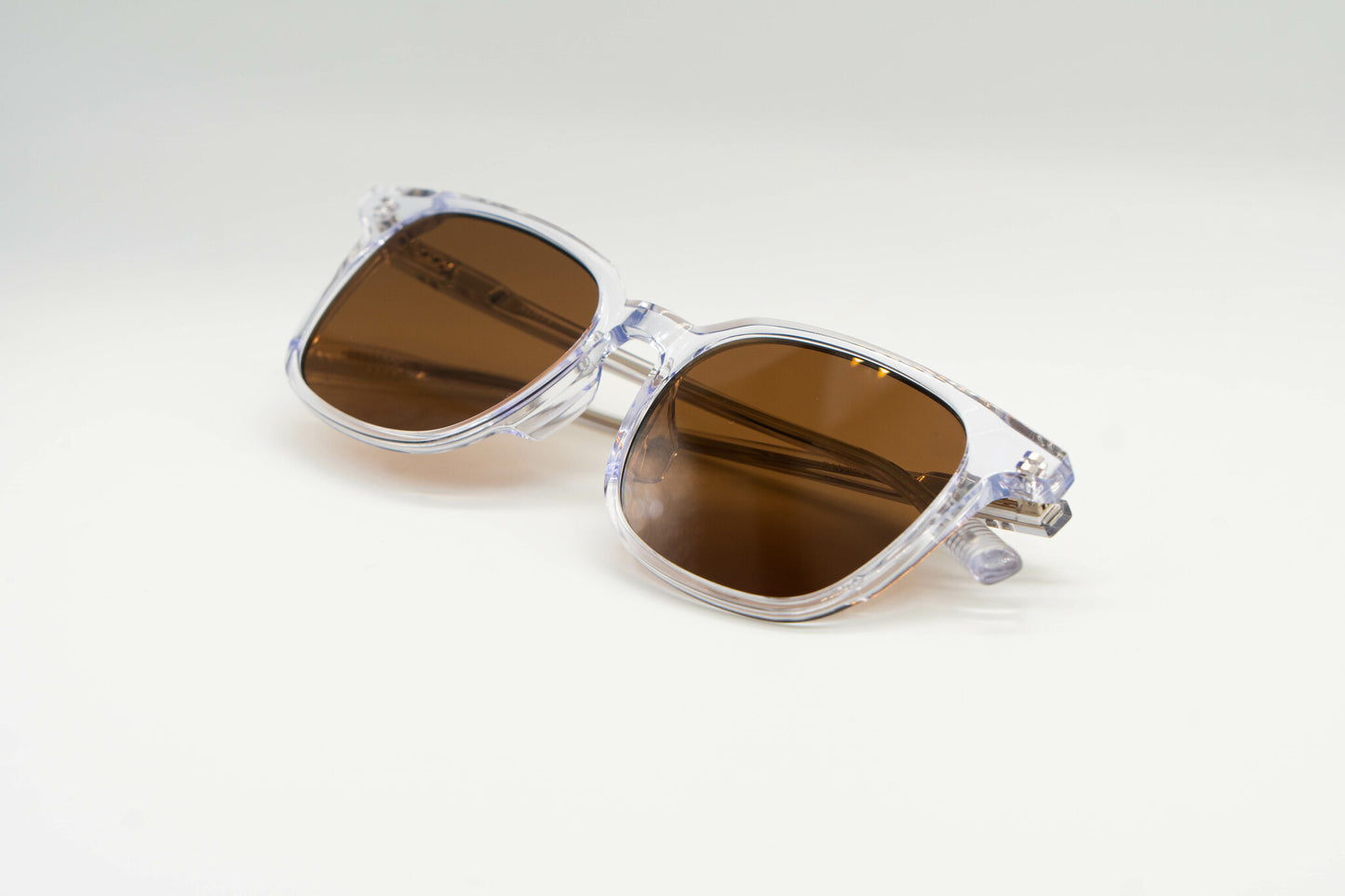 Paxton golf sunglasses in frost